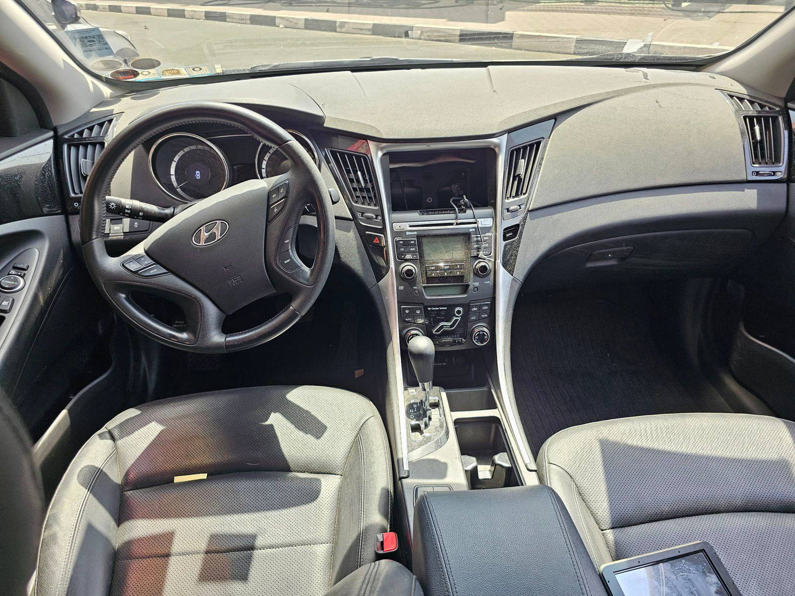 2011 HYUNDAI SONATA — 73795 KM — Lot 235593 — Souq - Marhaba Auctions Used Cars - Image 7