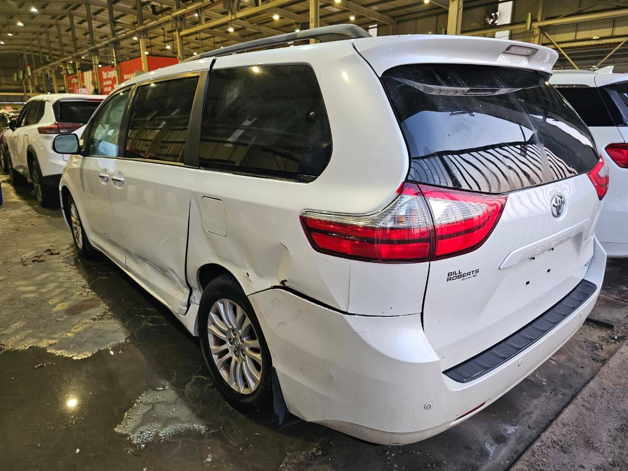 2015 TOYOTA SIENNA — 204991 Miles — Lot S570307 — Main - Marhaba Auctions Used Cars - Image 5