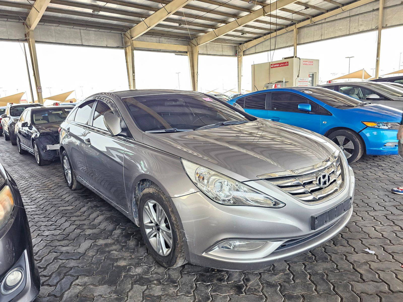 2011 HYUNDAI SONATA — 248283 KM — Lot 181937 — Souq - Marhaba Auctions Used Cars - Image 4