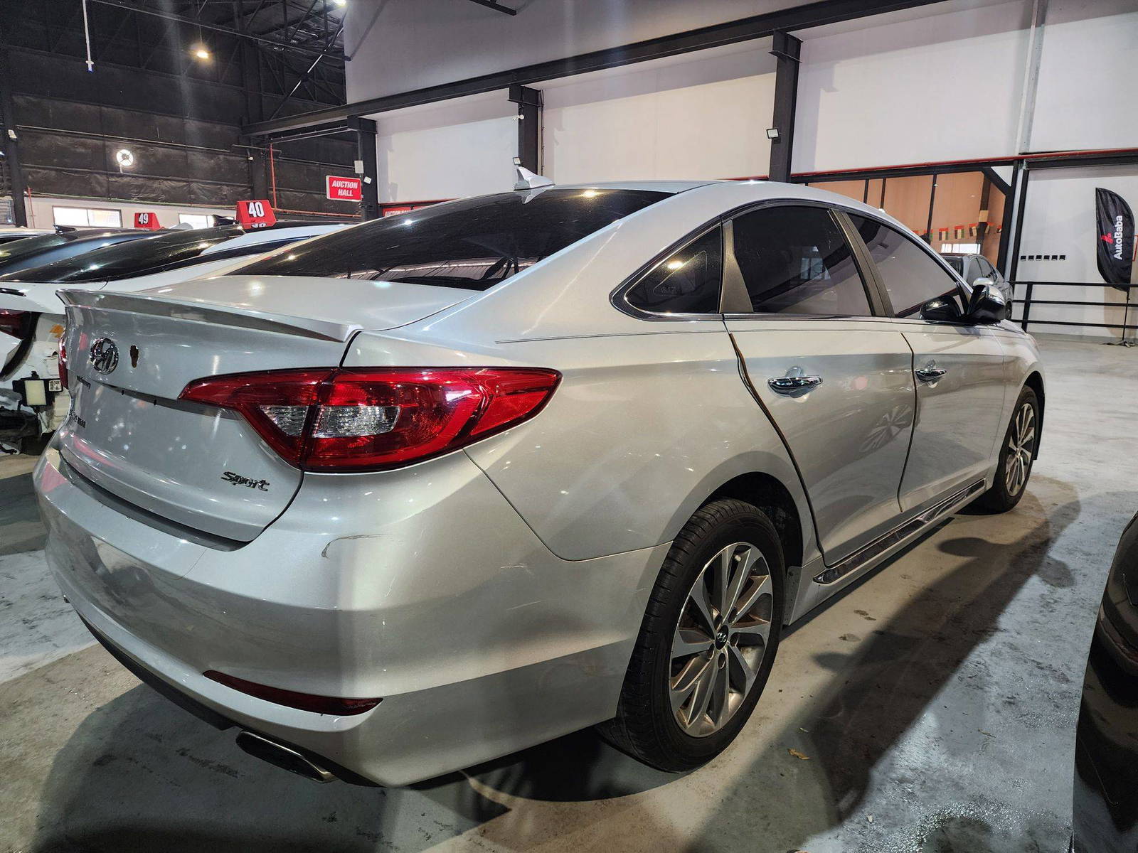 2015 HYUNDAI SONATA — 232039 Miles — Lot 907028 — Al Quoz - Marhaba Auctions Used Cars - Image 5