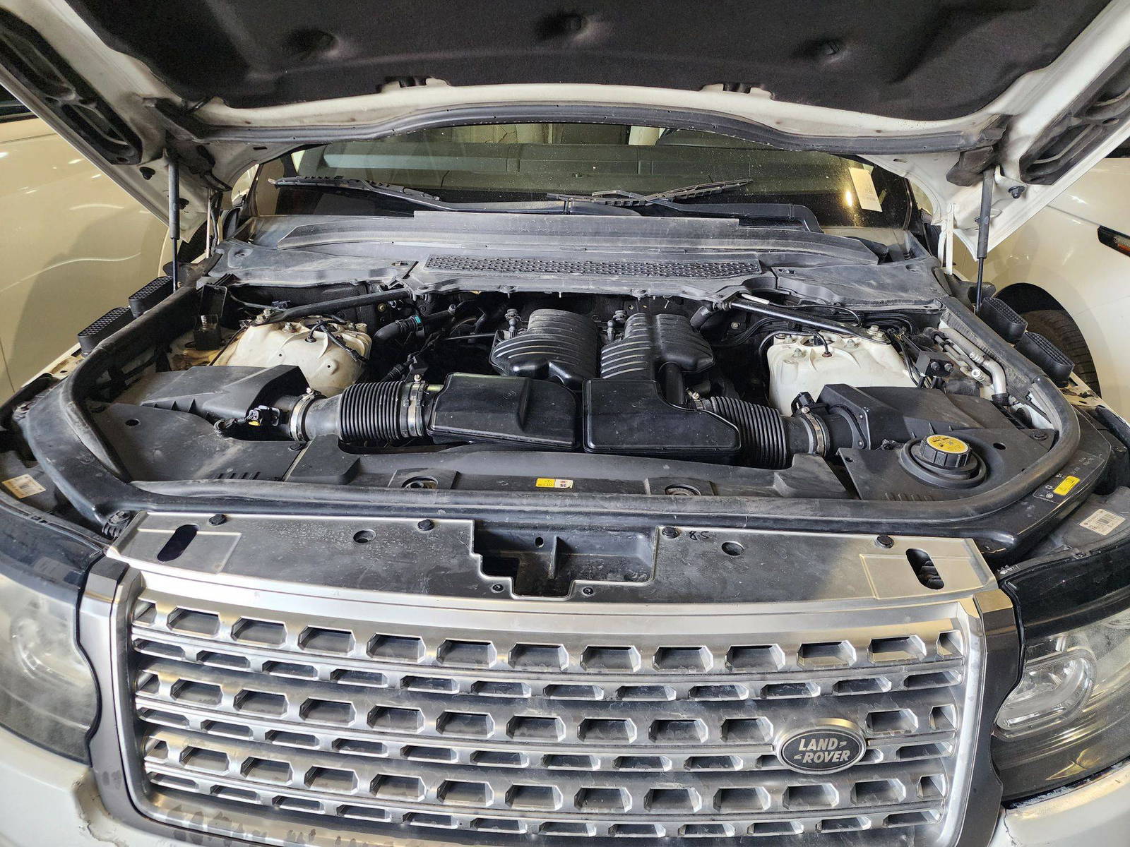 LAND ROVER RANGE ROVER 2013 - Marhaba Auction Used Cars - Image 13