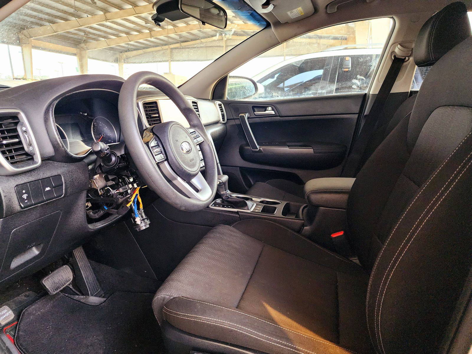 2022 KIA SPORTAGE — 33287 Miles — Lot 83782184 — Souq - Marhaba Auctions Used Cars - Image 8