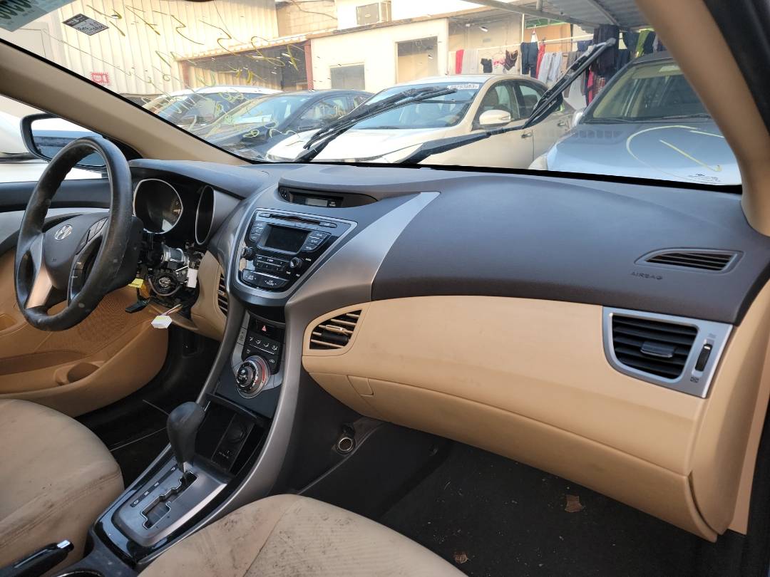 2013 HYUNDAI ELANTRA — 179900 Miles — Lot 75563983 - Marhaba Auctions Used Cars - Image 5