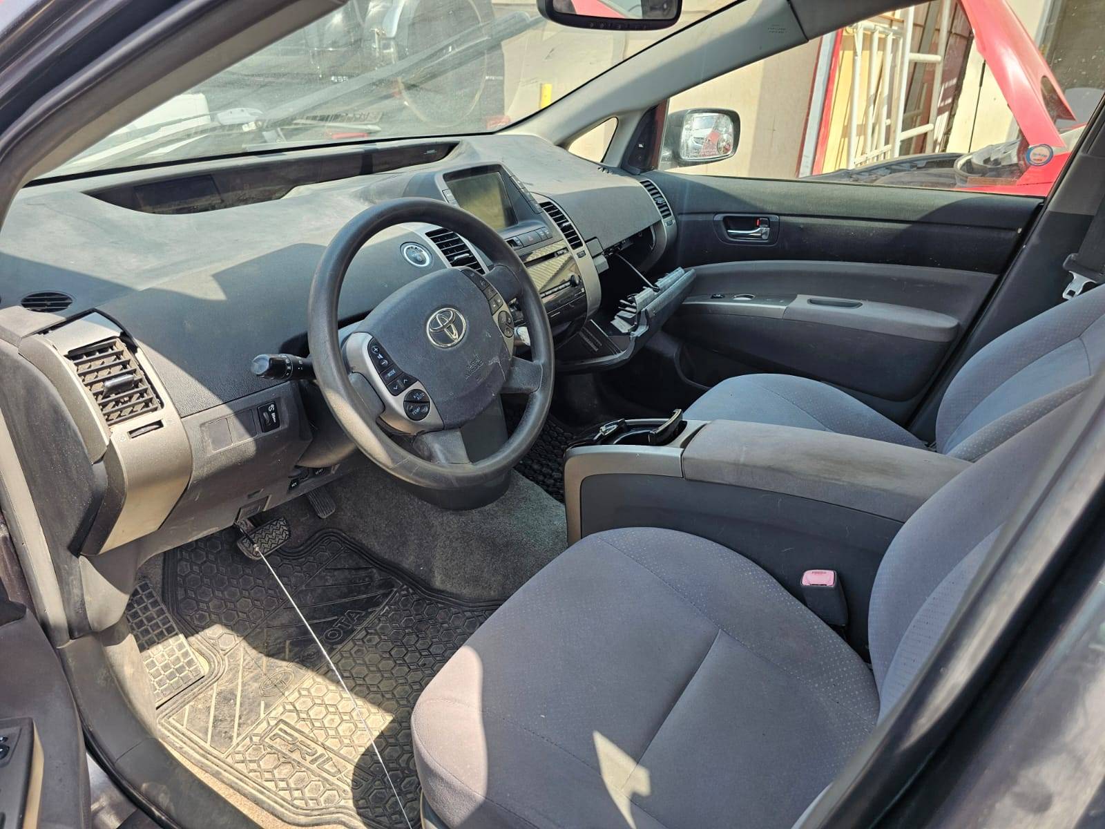 2009 TOYOTA PRIUS — 394885 KM — Lot 793538255 — Main - Marhaba Auctions Used Cars - Image 8