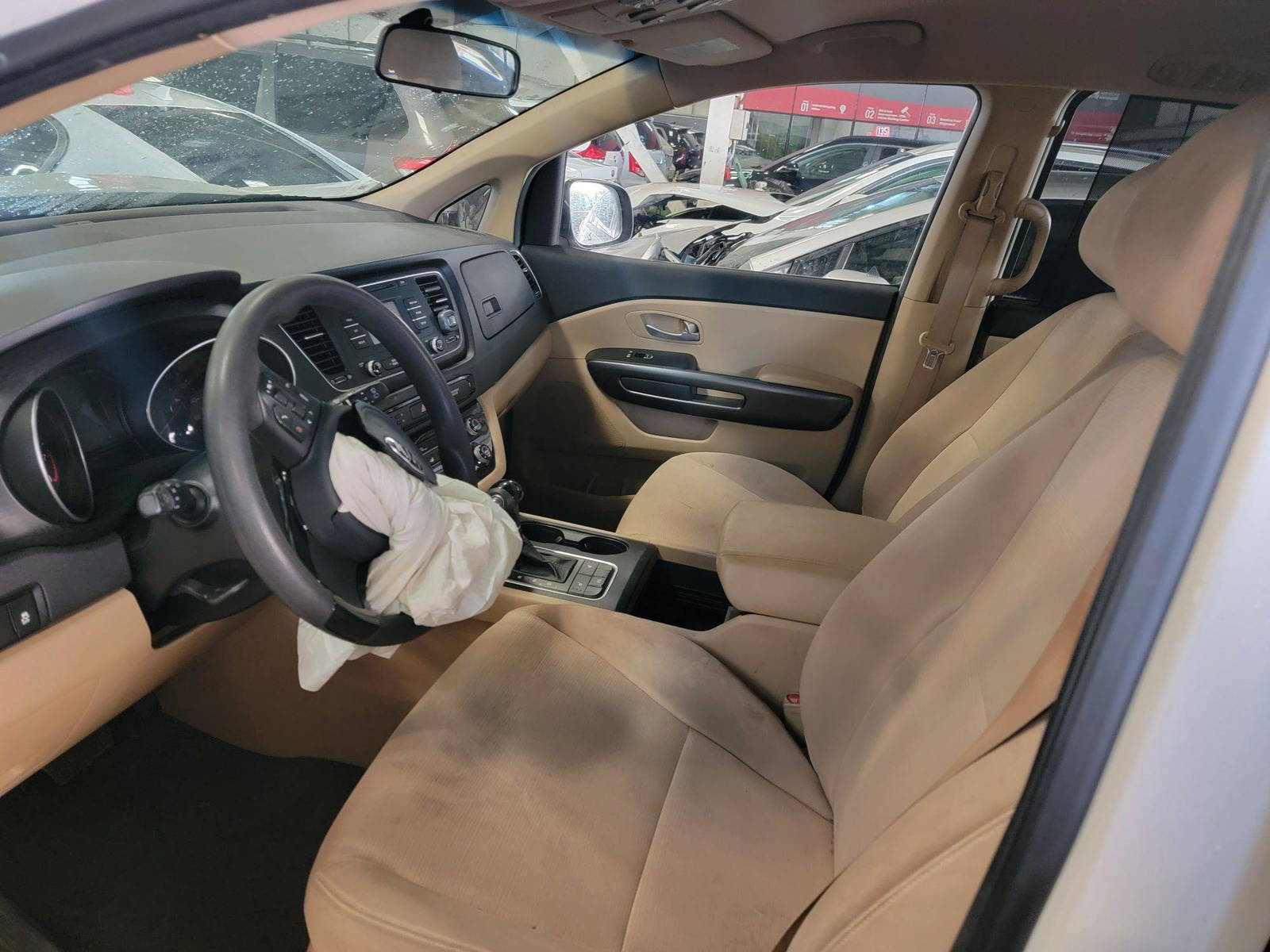 KIA SEDONA 2015 - Marhaba Auction Used Cars - Image 8