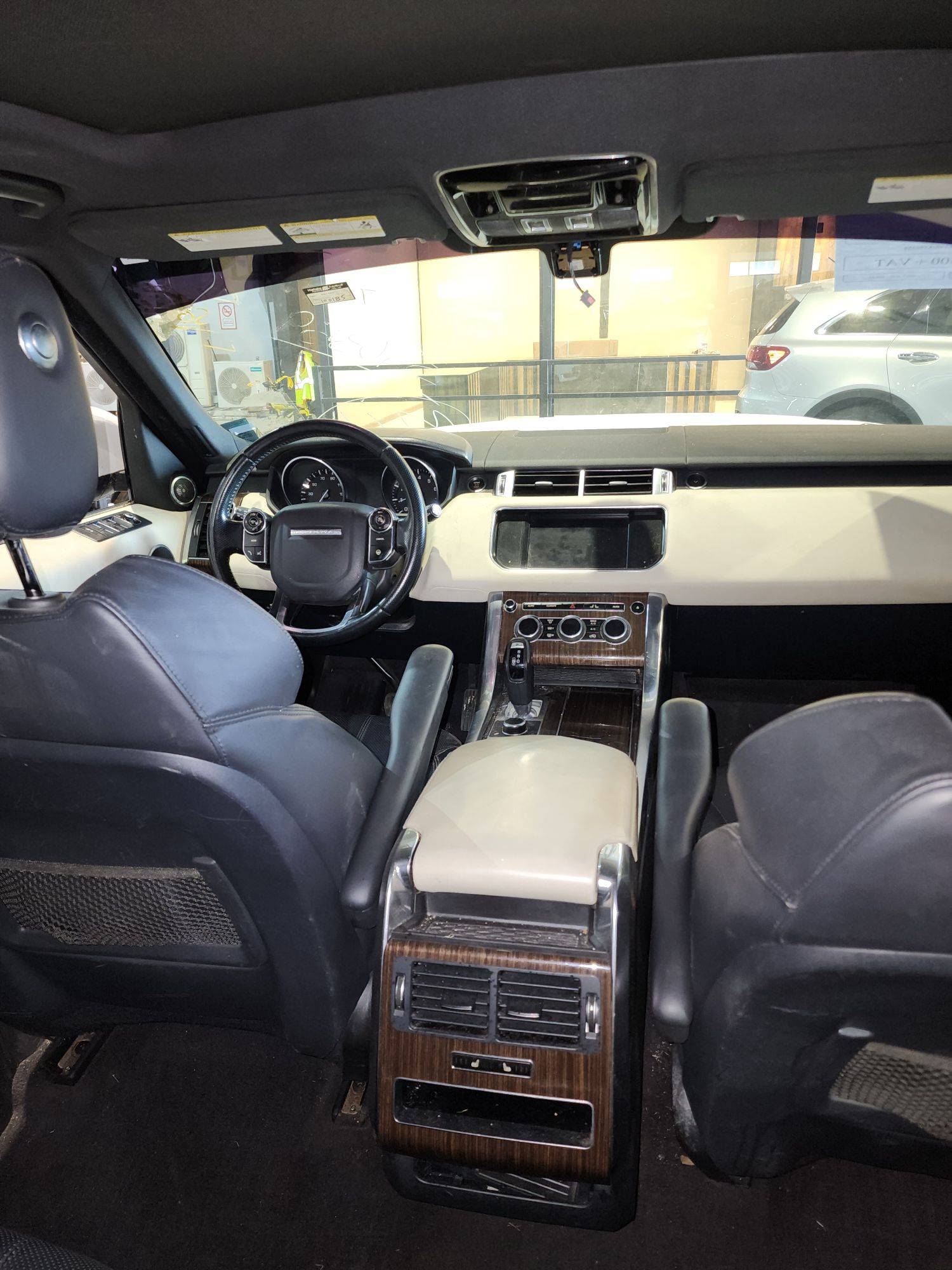 2014 LAND ROVER RANGE ROVER SPORT — 100185 Miles — Lot 7835630 — Main - Marhaba Auctions Used Cars - Image 10