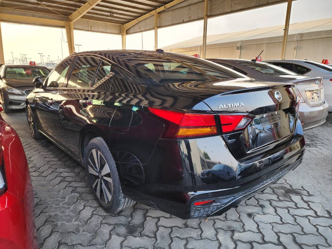 2020 NISSAN ALTIMA — 138680 Miles — Lot 49151 — Souq - Marhaba Auctions Used Cars - Image 6