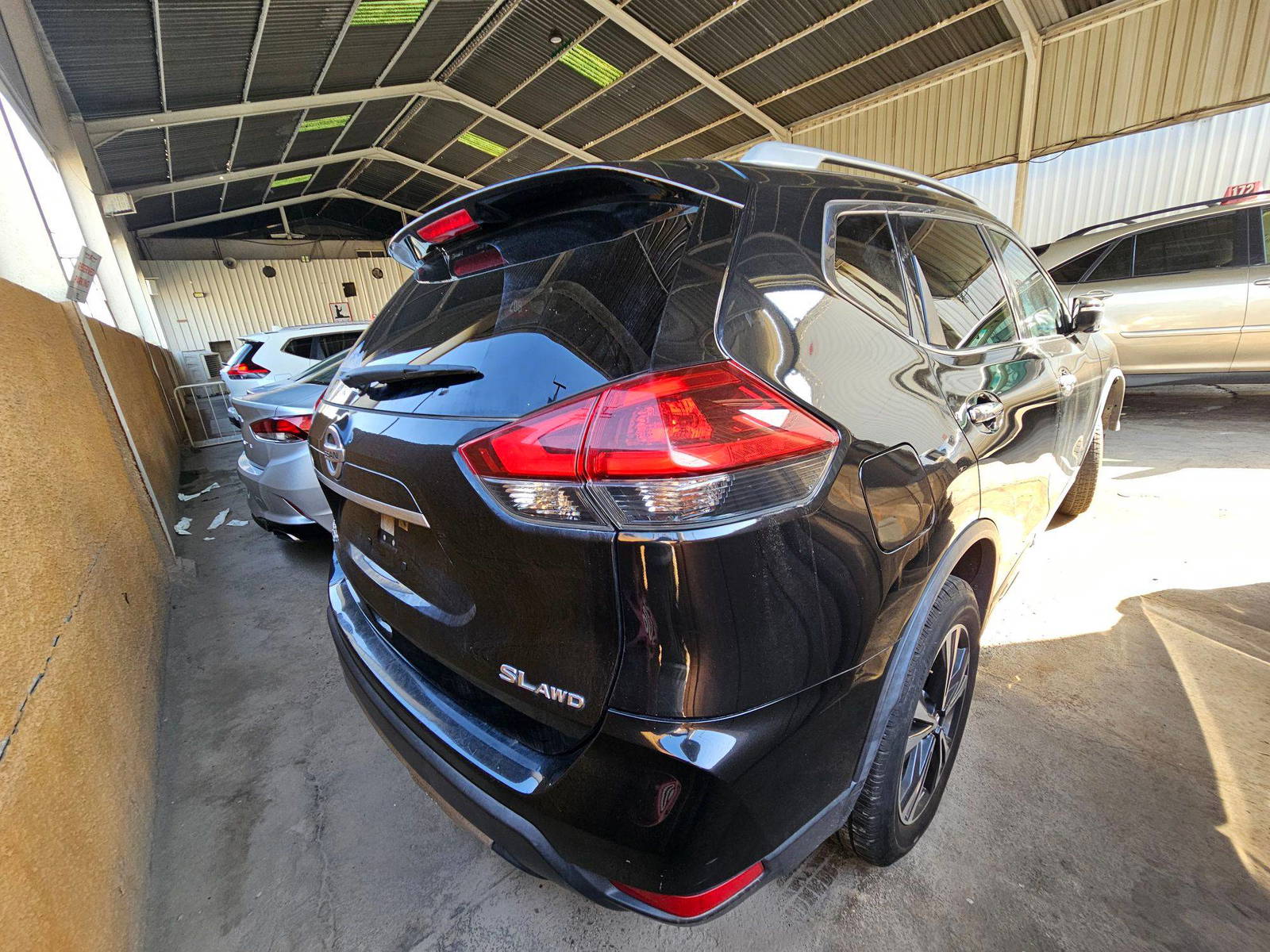 NISSAN ROGUE 2018 - Marhaba Auction Used Cars - Image 3