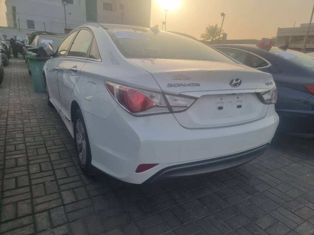 2014 HYUNDAI SONATA — 105384 Miles — Lot 113562 — Ind. 12 - Marhaba Auctions Used Cars - Image 3