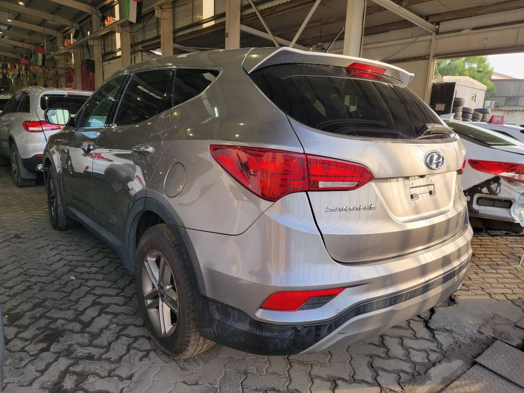 2018 HYUNDAI SANTA FE — 91051 Miles — Lot B7JH072196 — Main - Marhaba Auctions Used Cars - Image 3