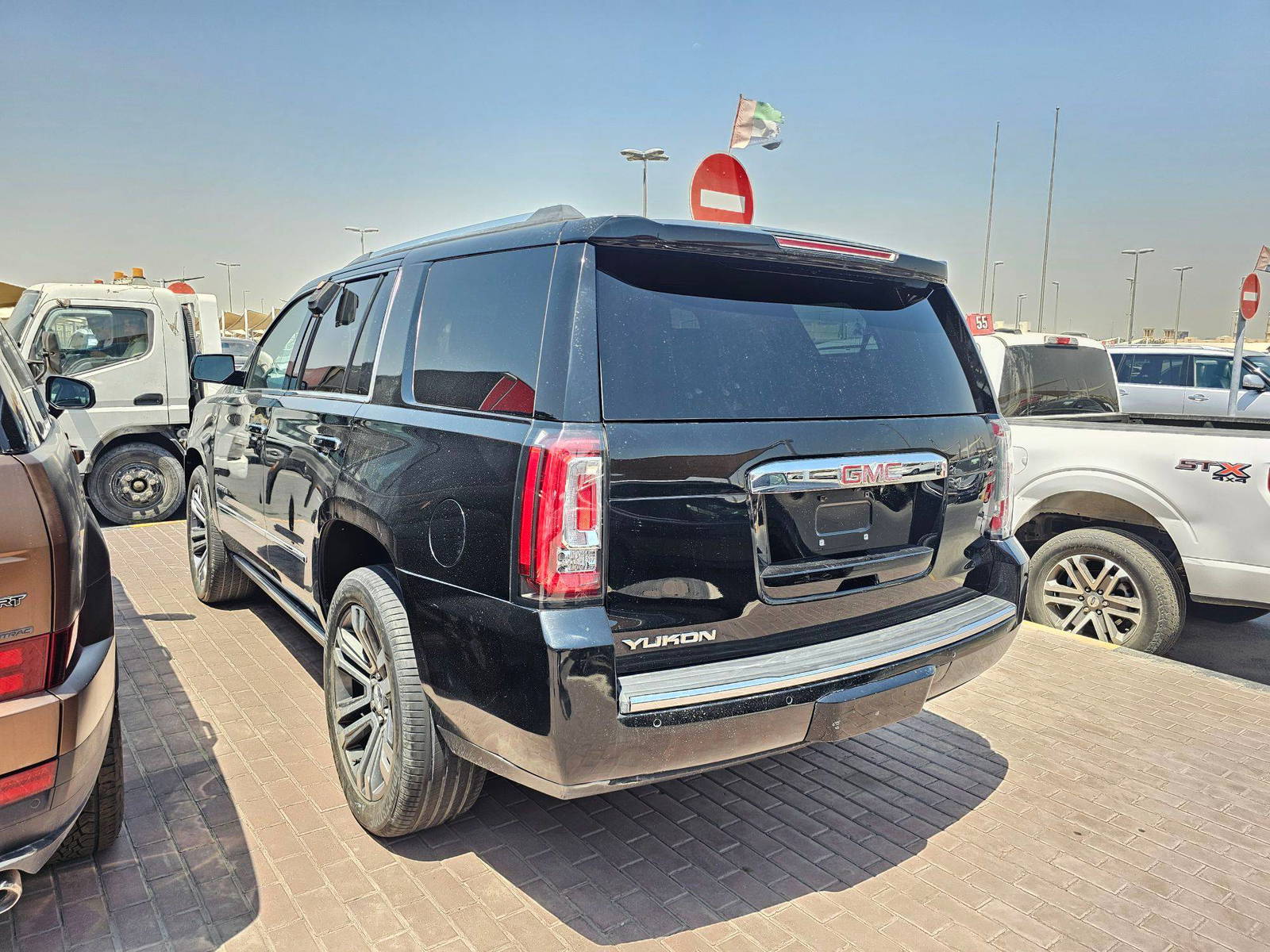 GMC YUKON DENALI 2018 - Marhaba Auction Used Cars - Image 6