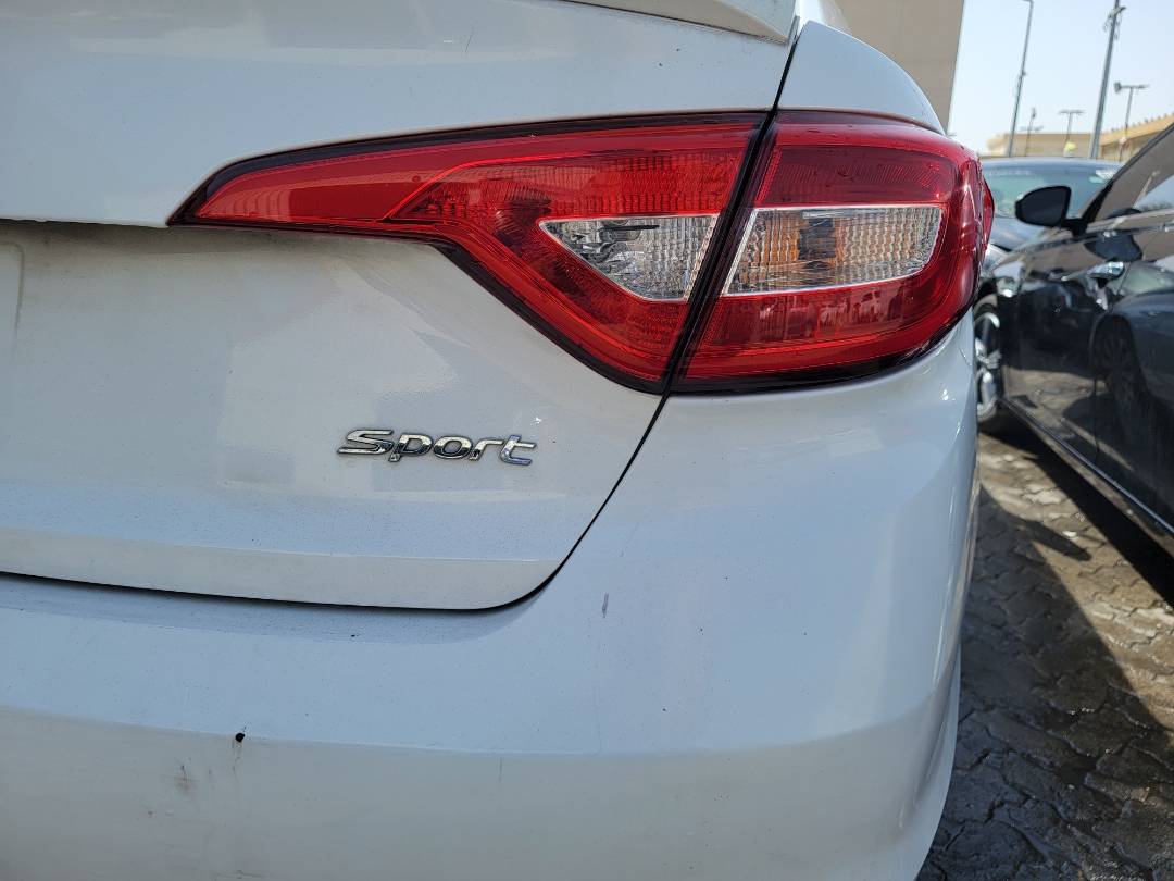 2015 HYUNDAI SONATA — 137791 Miles — Lot 38210552 - Marhaba Auctions Used Cars - Image 4