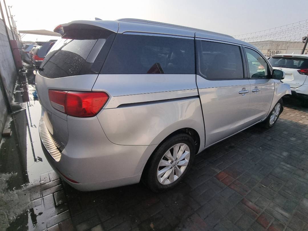 KIA SEDONA 2018 - Marhaba Auction Used Cars - Image 4