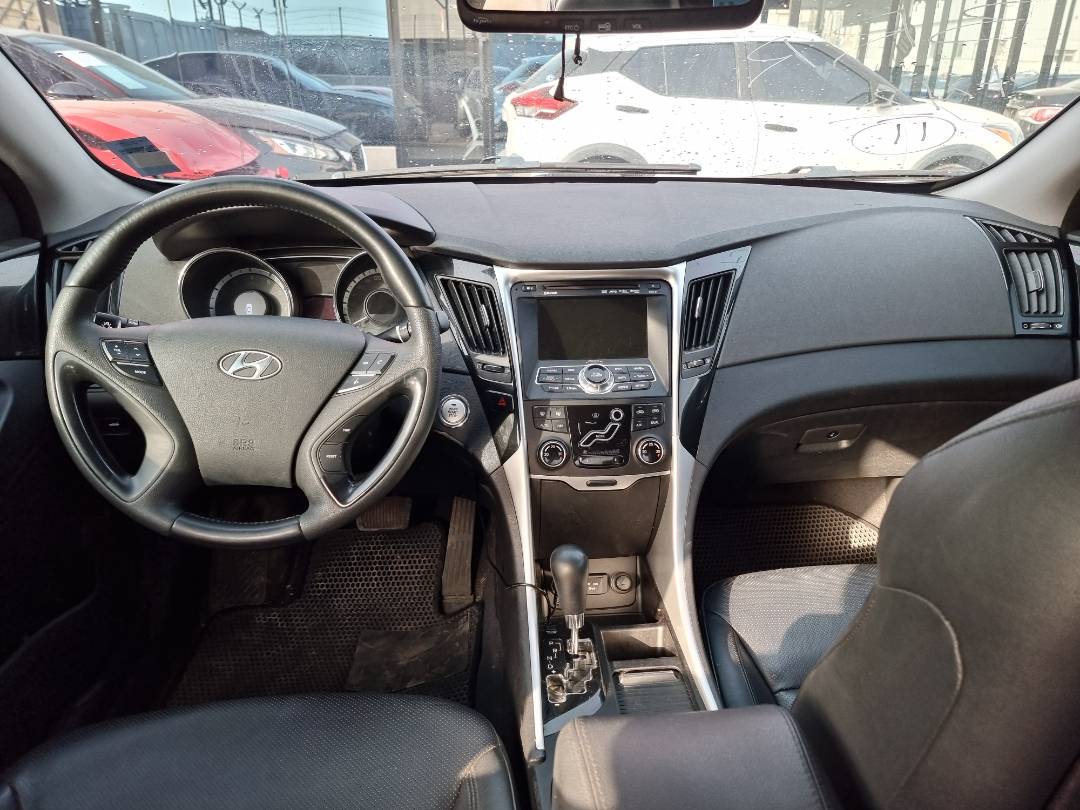 2010 HYUNDAI SONATA — 241021 KM — Lot 2141587 — Main - Marhaba Auctions Used Cars - Image 7