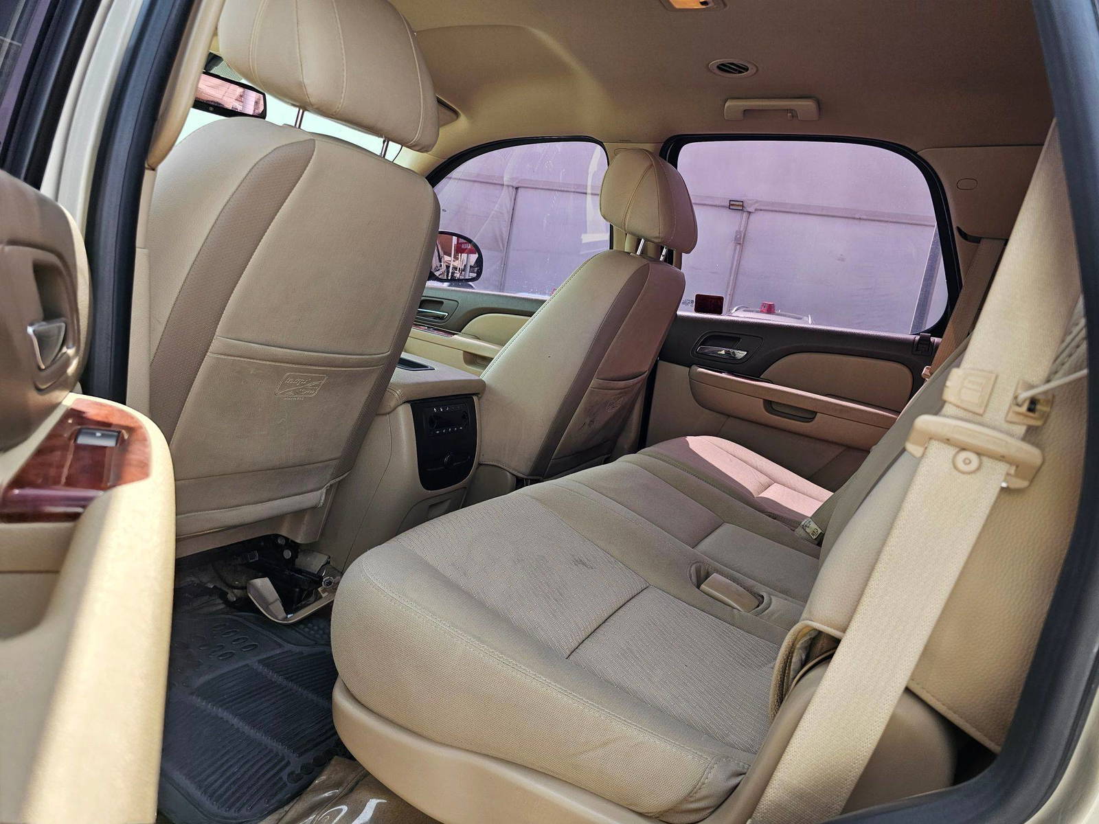 2014 CHEVROLET TAHOE — 317761 KM — Lot R130159 — Souq - Marhaba Auctions Used Cars - Image 6