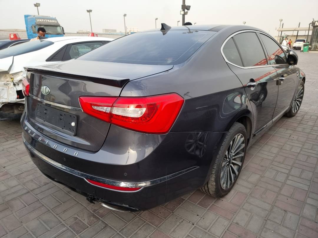 2013 KIA K7 — 188593 KM — Lot 125478 — Ind. 12 - Marhaba Auctions Used Cars - Image 4