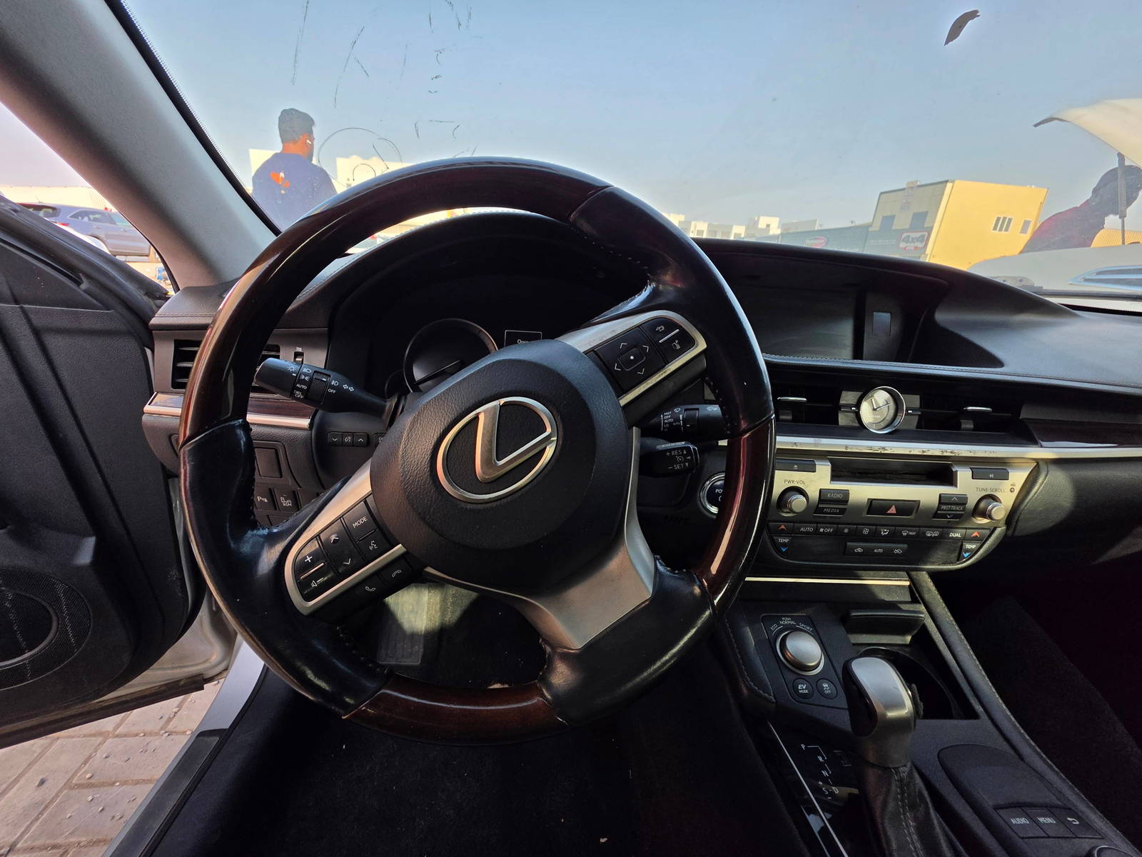 2016 LEXUS ES 300H — 9473 Miles — Lot 90123495 - Marhaba Auctions Used Cars - Image 16