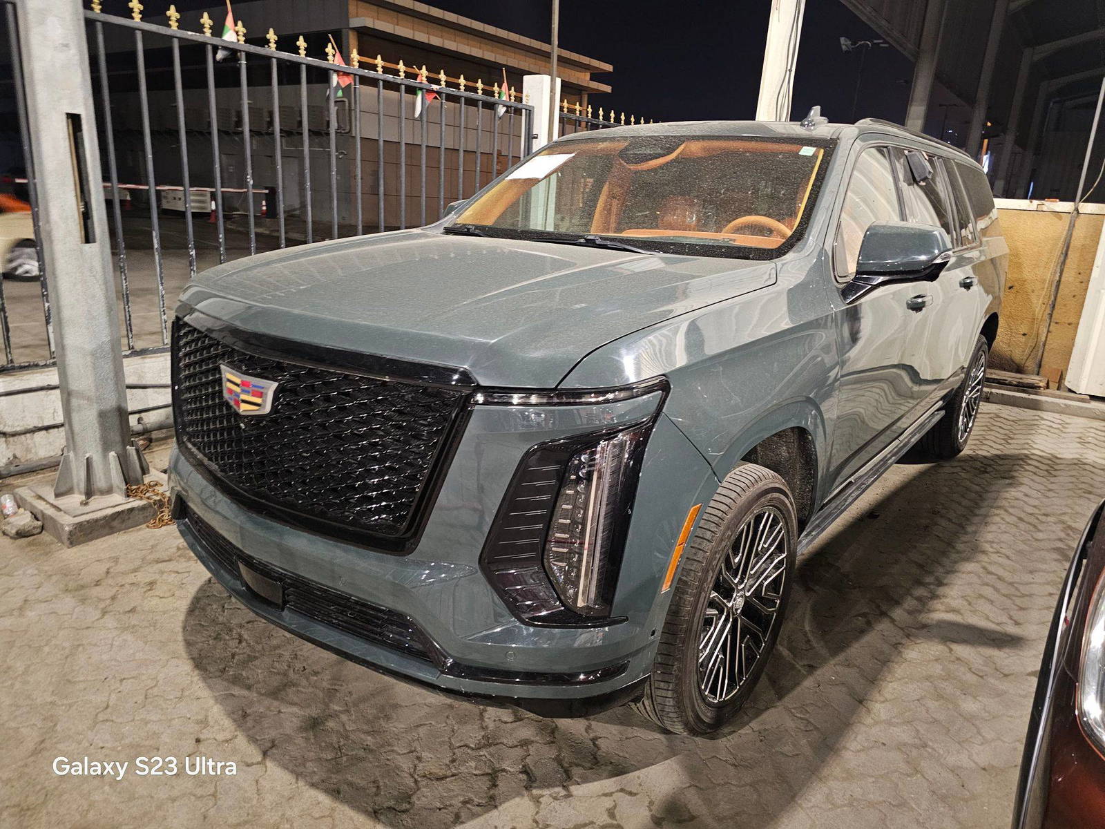 2021 CADILLAC ESCALADE ESV PREMIUM LUXURY — 100970 Miles — Lot MR346984 — Main - Marhaba Auctions Used Cars - Image 4