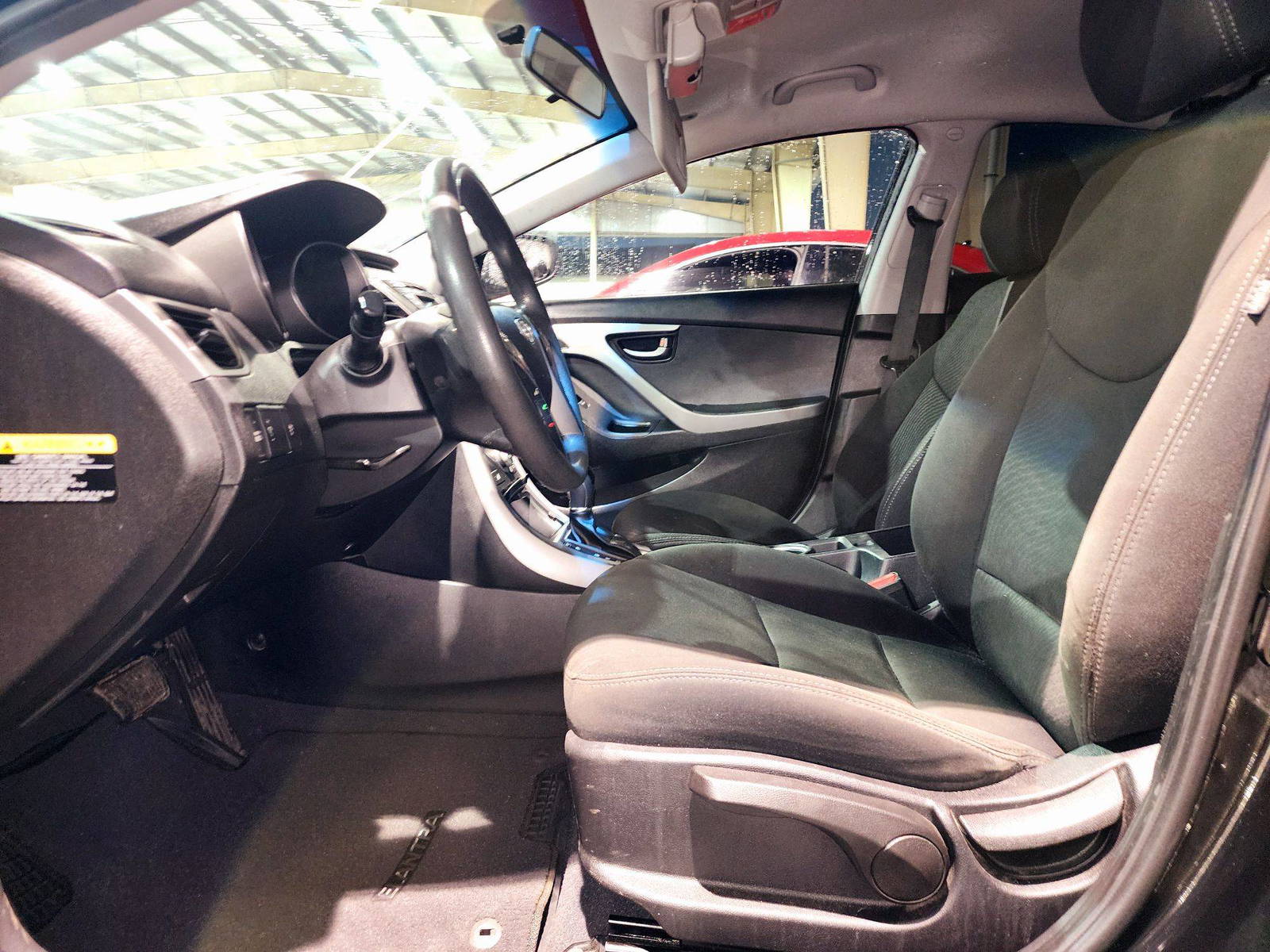 2015 HYUNDAI ELANTRA — 222263 KM — Lot 73585734 — Souq - Marhaba Auctions Used Cars - Image 8
