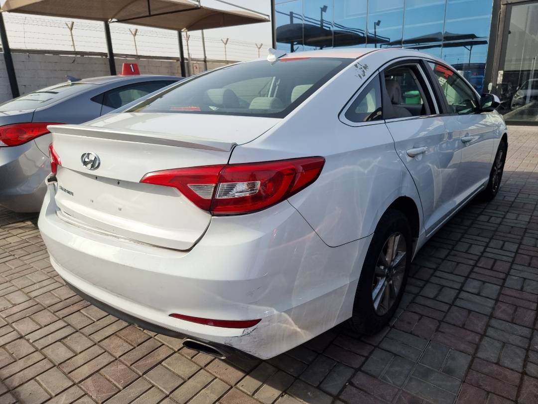 2015 HYUNDAI SONATA — 203776 Miles — Lot 215478 — Souq - Marhaba Auctions Used Cars - Image 4