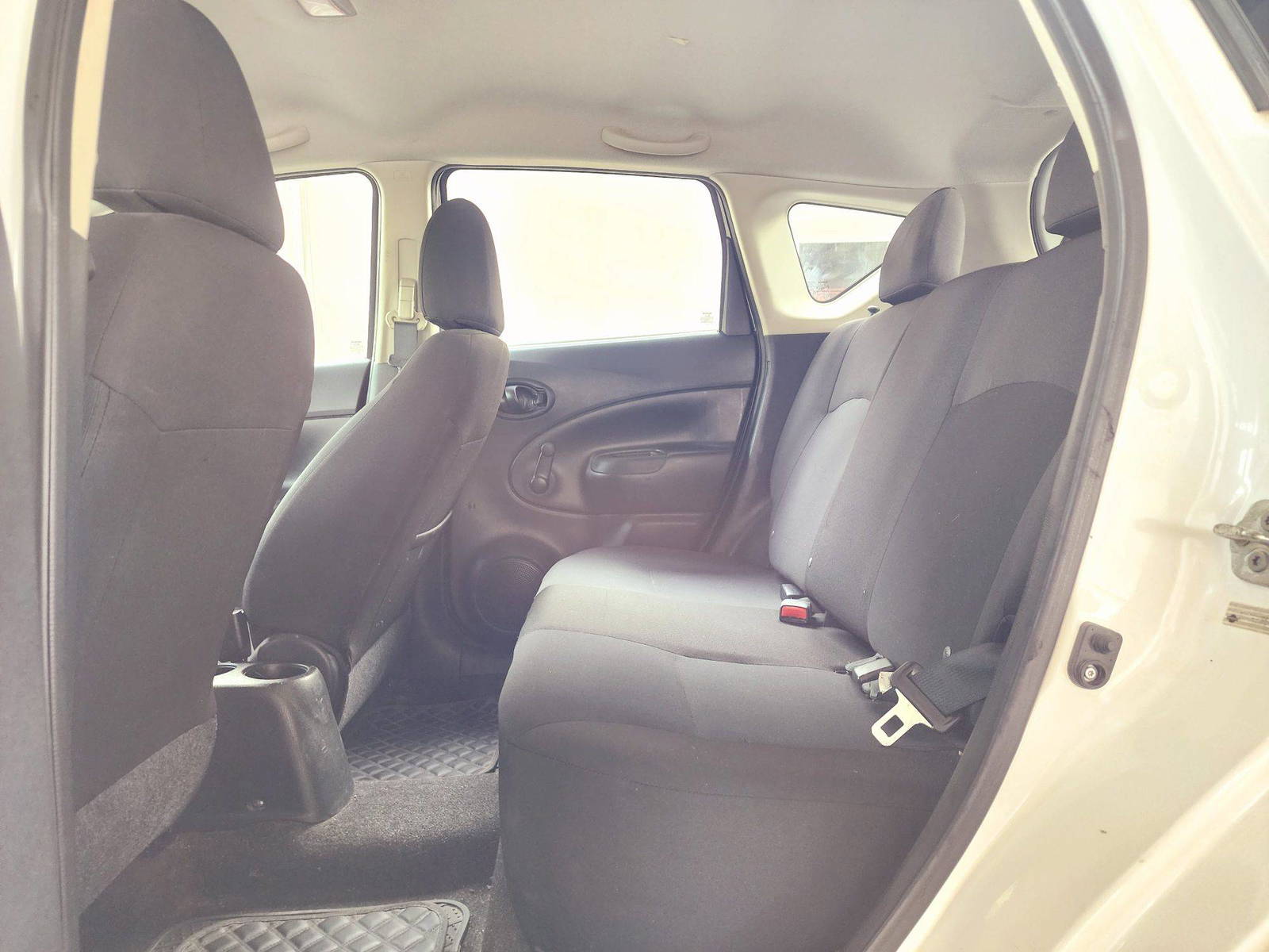 2015 NISSAN VERSA NOTE — 154550 Miles — Lot 69110014 — Souq - Marhaba Auctions Used Cars - Image 6