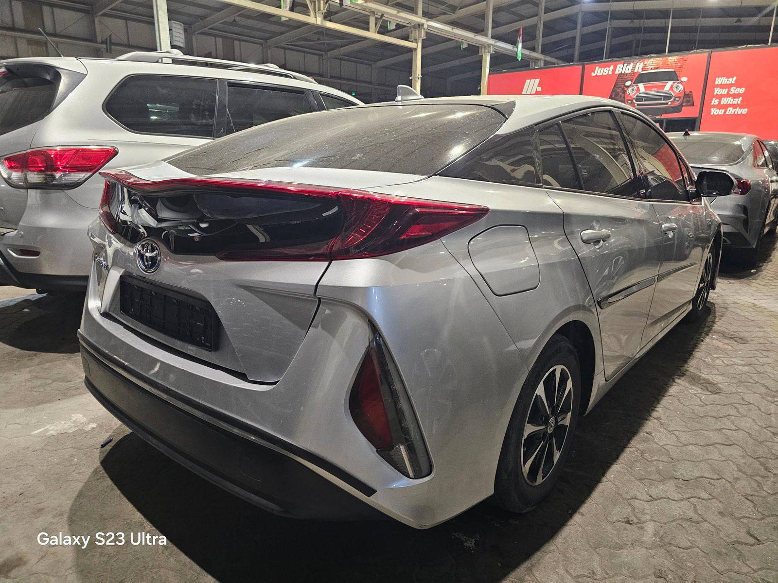 2018 TOYOTA PRIUS PRIME — 177897 KM — Lot 081441 — Main - Marhaba Auctions Used Cars - Image 3