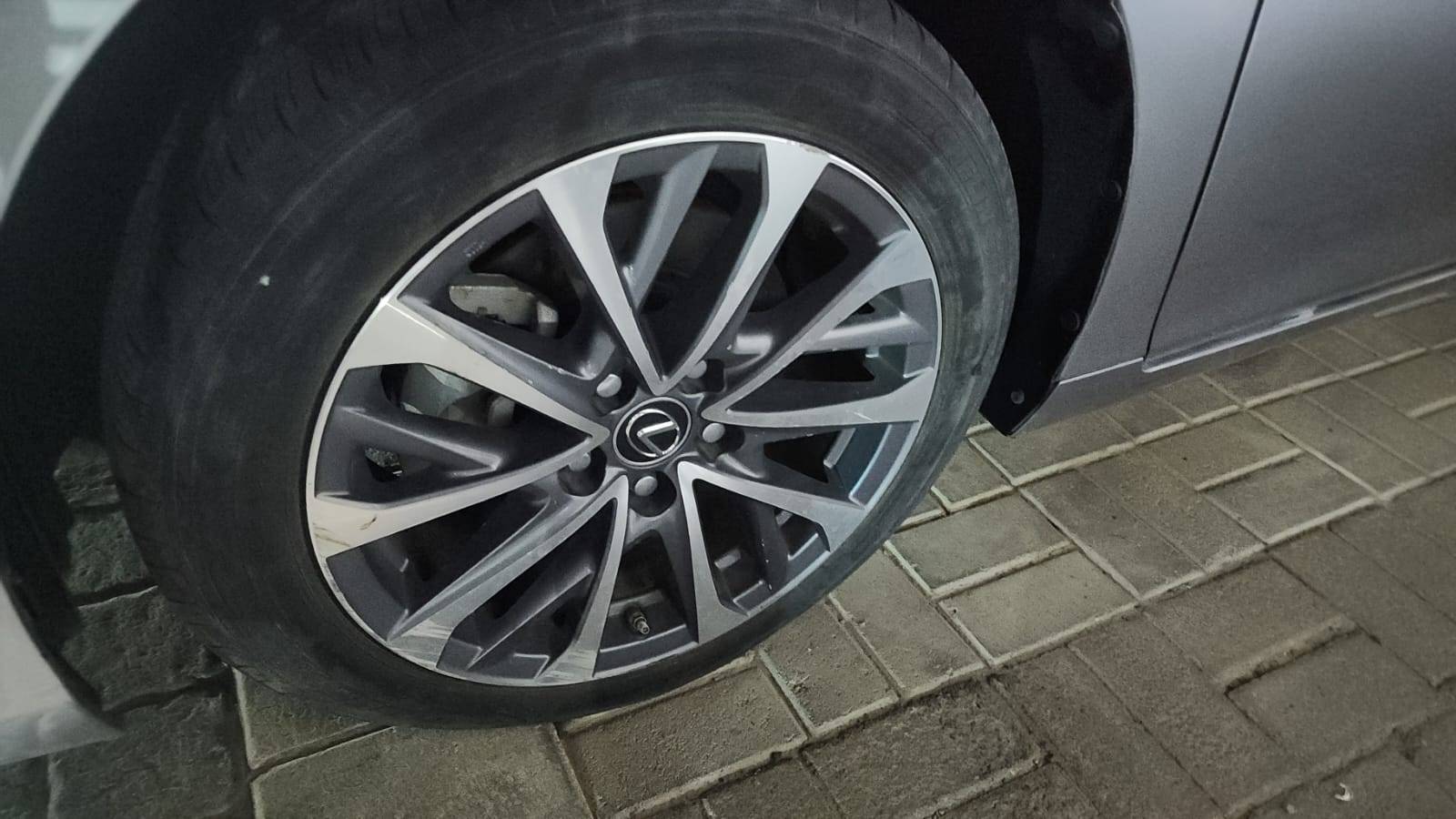LEXUS ES 300H 2022 - Marhaba Auction Used Cars - Image 3