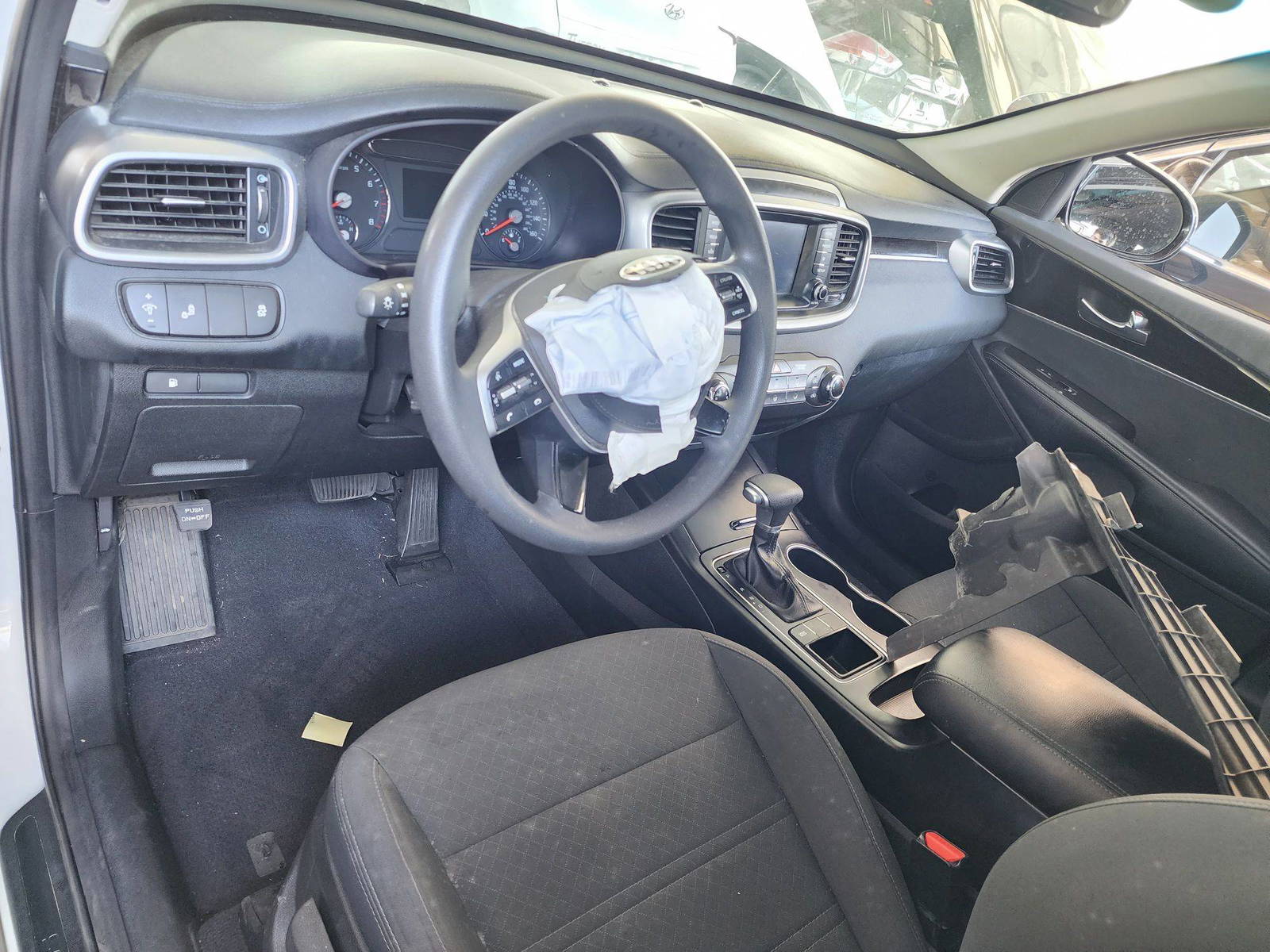 2020 KIA SORENTO — 45222 Miles — Lot LG658039 - Marhaba Auctions Used Cars - Image 4