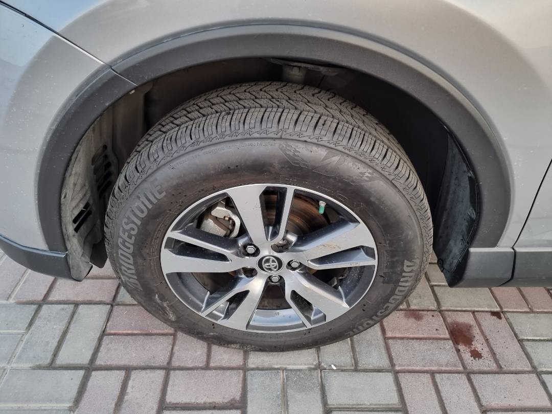 2018 TOYOTA RAV4 — 37043 Miles — Lot 40741683 — Souq - Marhaba Auctions Used Cars - Image 11