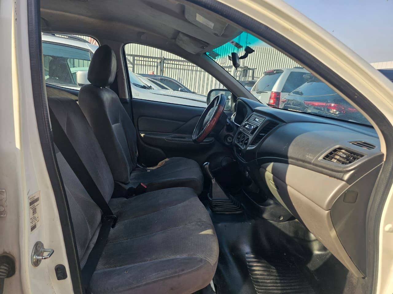 2018 MITSUBISHI pickup — 330053 KM — Lot G35HXJH0284 — Main - Marhaba Auctions Used Cars - Image 7