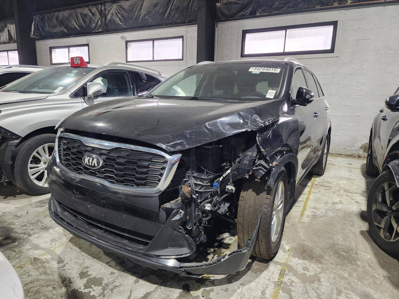 2019 KIA SORENTO — 185006 KM — Lot 44244015 — Ind. 12 - Marhaba Auctions Used Cars - Image 4