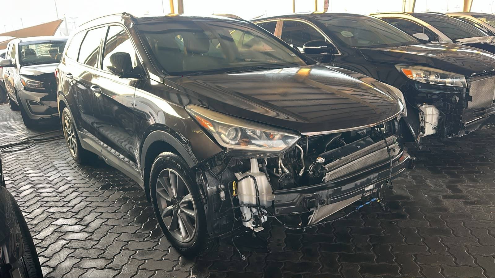 2017 HYUNDAI SANTA FE — 135649 Miles — Lot HU221702 — Souq - Marhaba Auctions Used Cars - Image 4