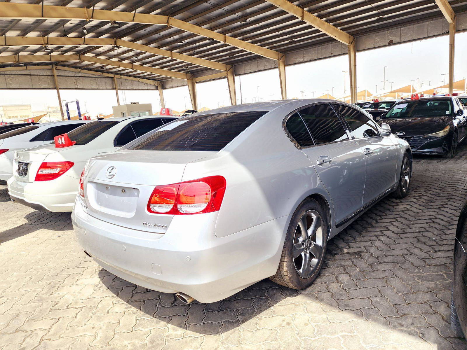 2008 LEXUS GS460 — 141932 KM — Lot 000741 — Souq - Marhaba Auctions Used Cars - Image 3
