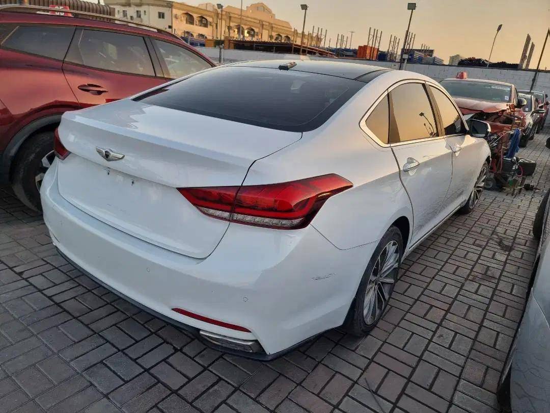 HYUNDAI GENESIS 2015 - Marhaba Auction Used Cars - Image 4