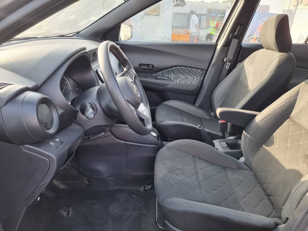 2019 NISSAN KICKS — 130628 Miles — Lot 215487 — Souq - Marhaba Auctions Used Cars - Image 8