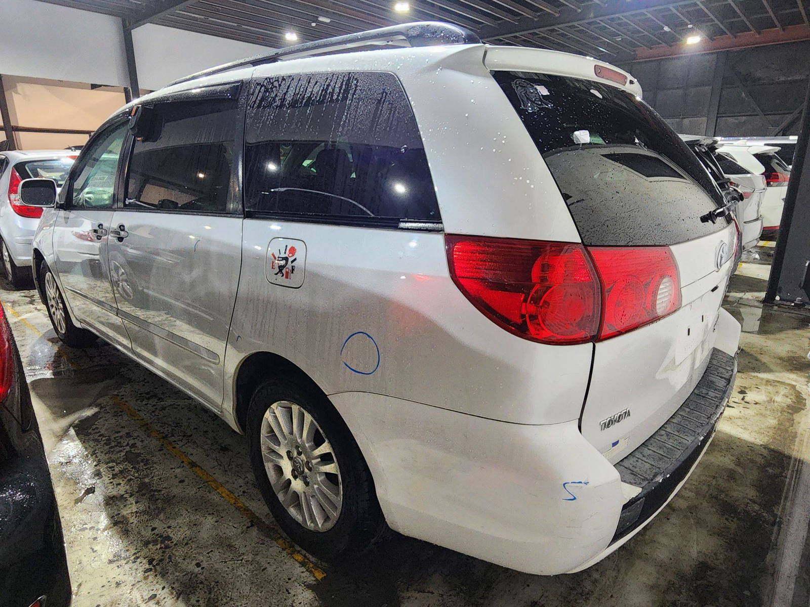 2007 TOYOTA SIENNA — 137309 Miles — Lot 41028741 — Al Quoz - Marhaba Auctions Used Cars - Image 7