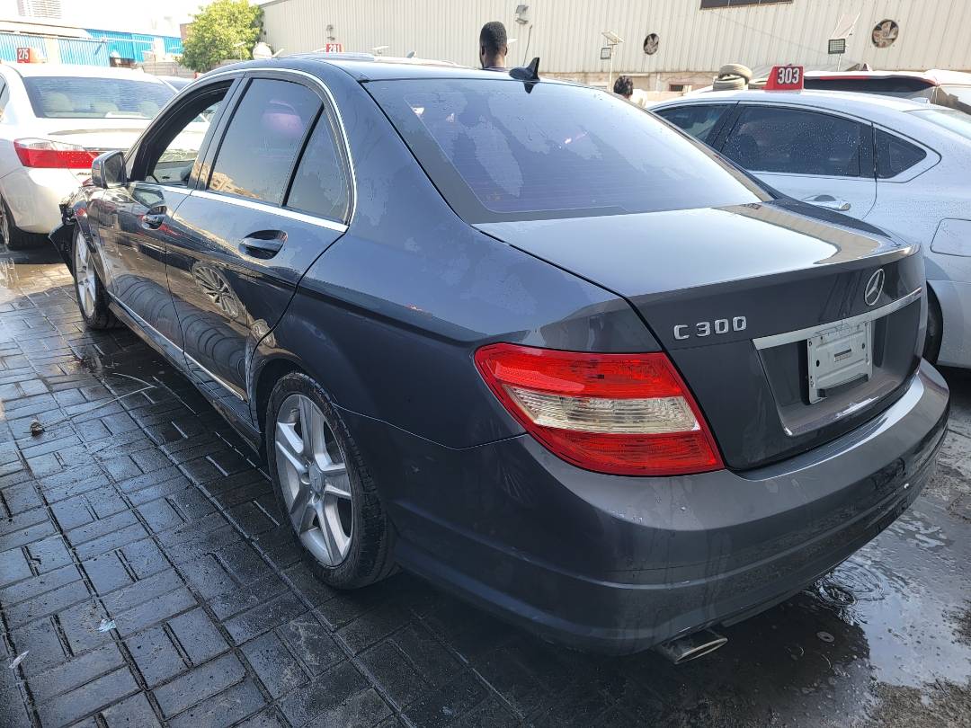 2011 MERCEDES BENZ C300 — 185385 Miles — Lot BR153374 — Main - Marhaba Auctions Used Cars - Image 3