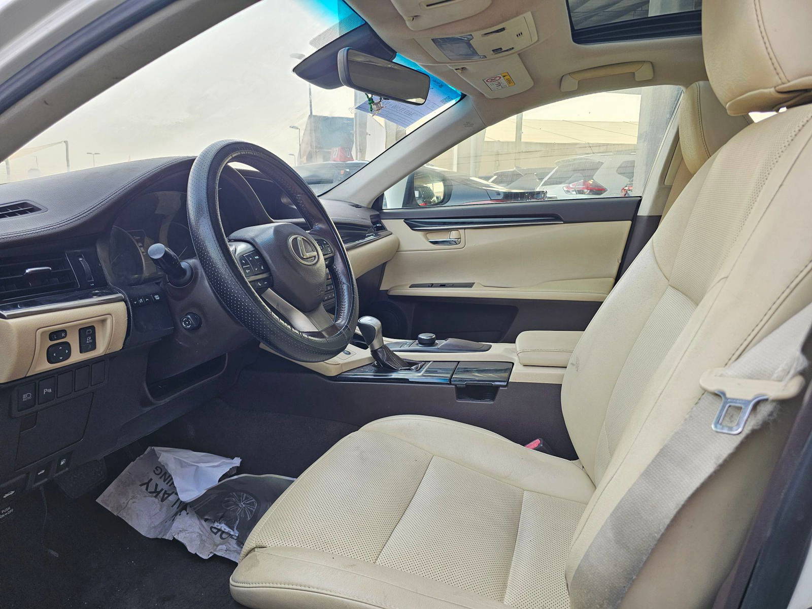 2017 LEXUS ES 350 — 200406 KM — Lot GG3H2253923 — Souq - Marhaba Auctions Used Cars - Image 9