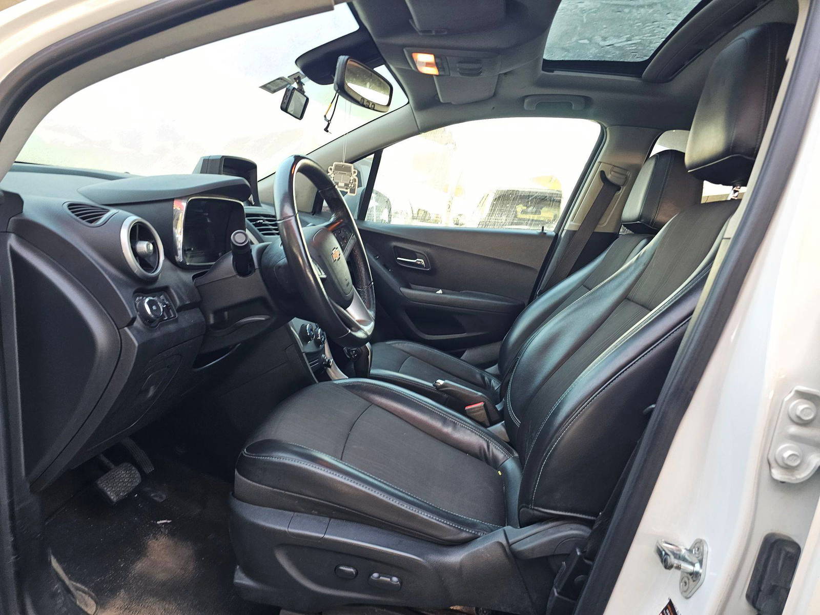 CHEVROLET Trax 2014 - Marhaba Auction Used Cars - Image 9