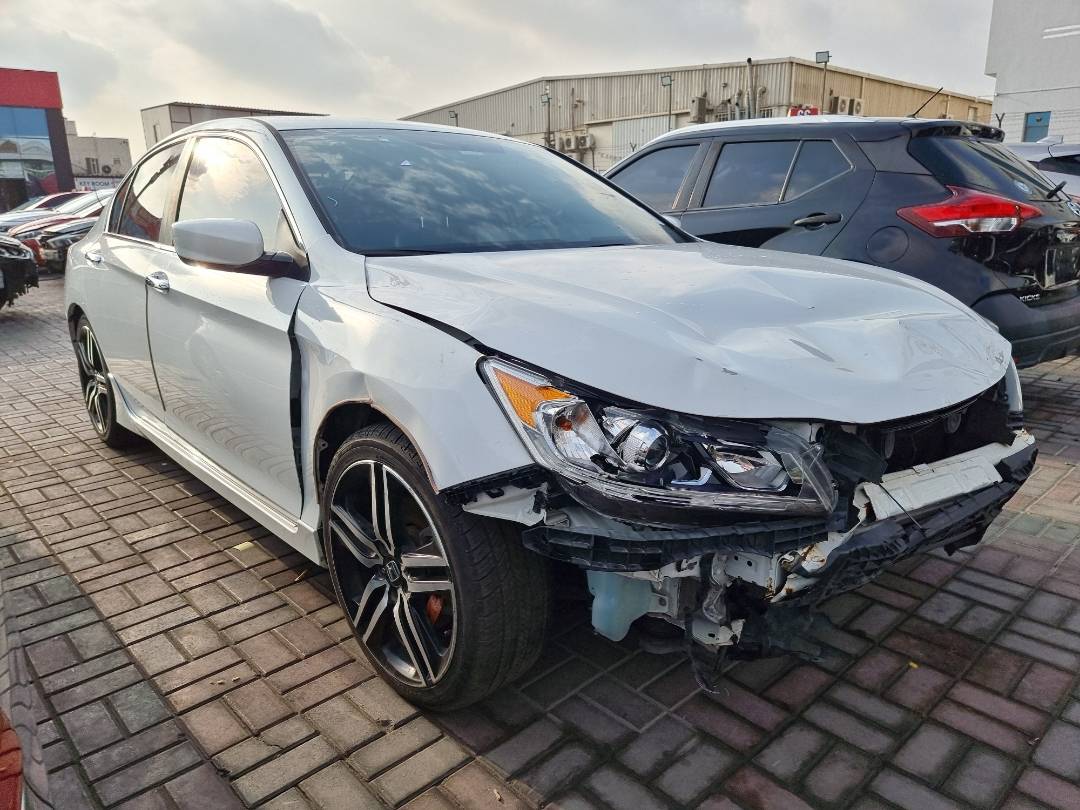 2016 HONDA ACCORD — 172273 Miles — Lot GA247501 — Souq - Marhaba Auctions Used Cars - Image 4