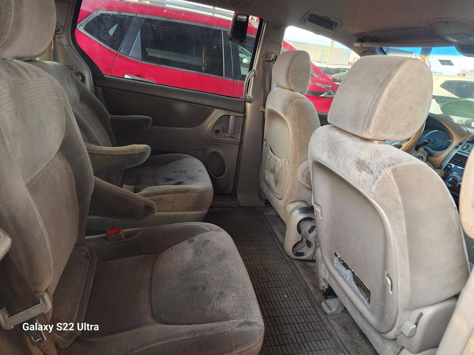 2007 TOYOTA SIENNA — 206728 Miles — Lot 38787524 — Souq - Marhaba Auctions Used Cars - Image 9