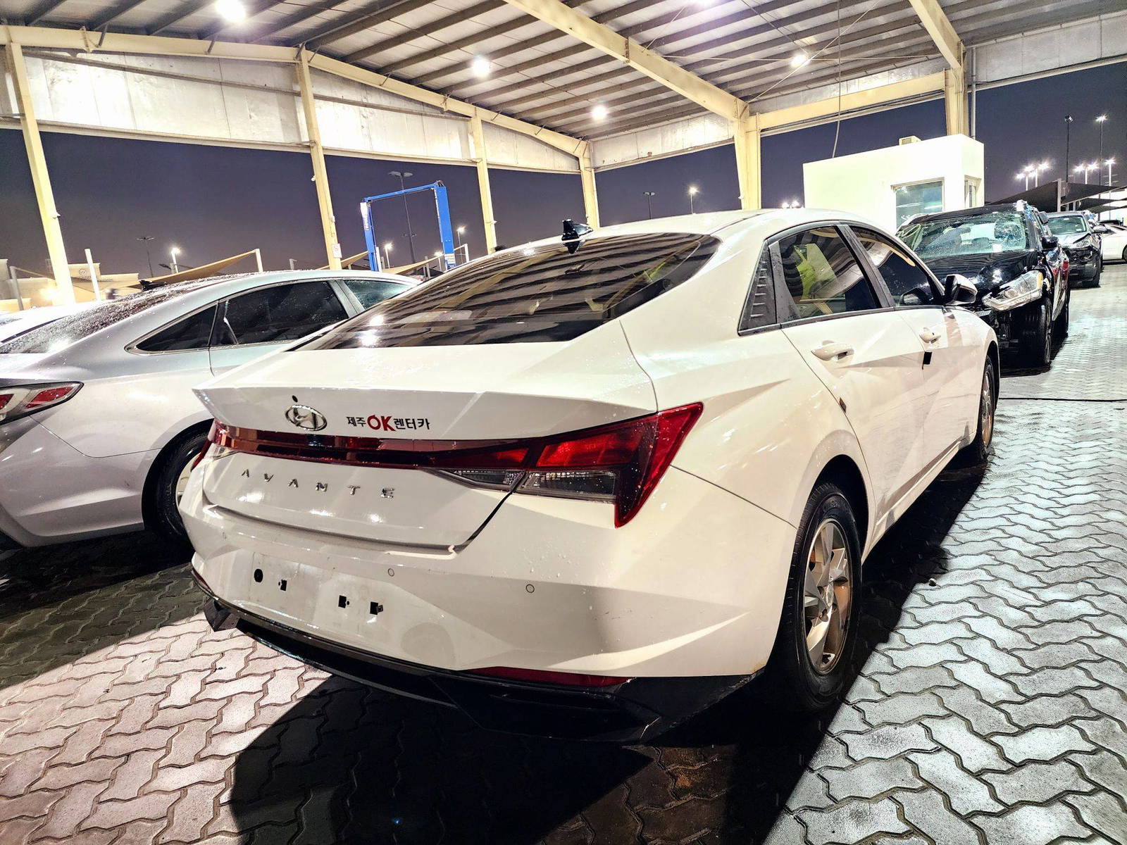 2021 HYUNDAI AVANTE — 157772 KM — Lot 002908 — Main - Marhaba Auctions Used Cars - Image 4
