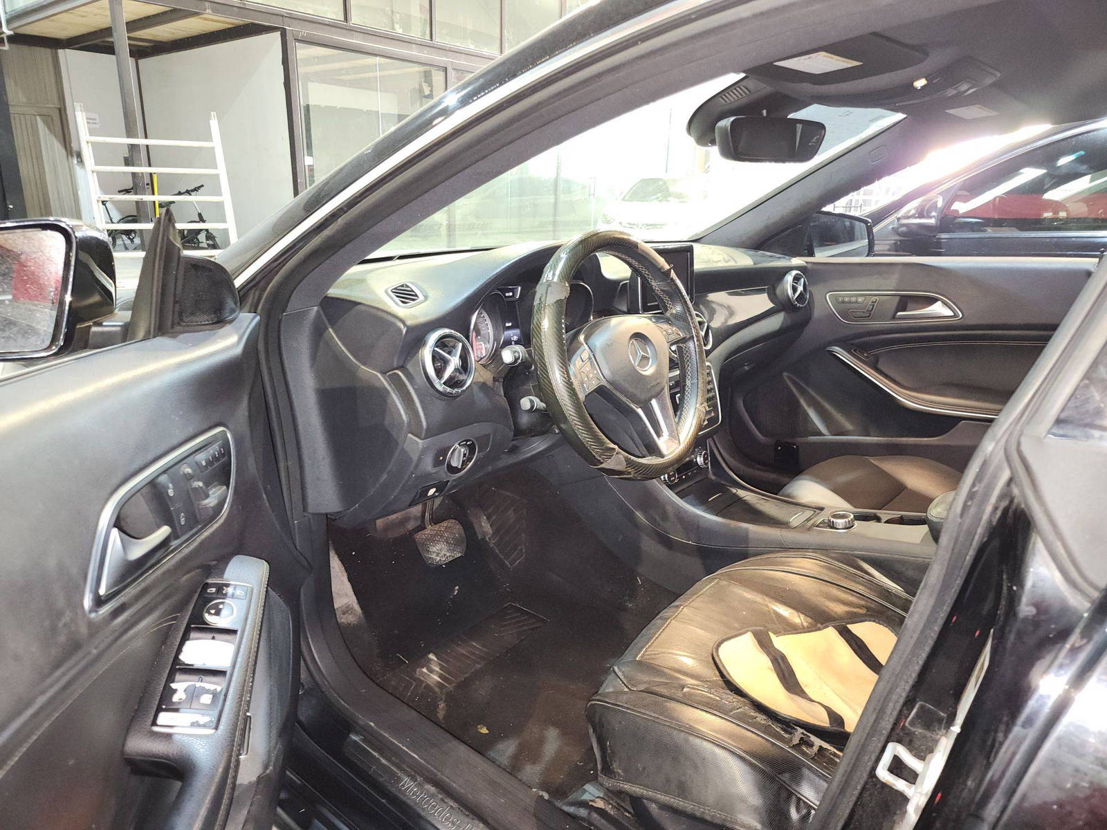 2014 MERCEDES BENZ CLA 250 — 198181 KM — Lot 12254042X — Ind. 12 - Marhaba Auctions Used Cars - Image 10