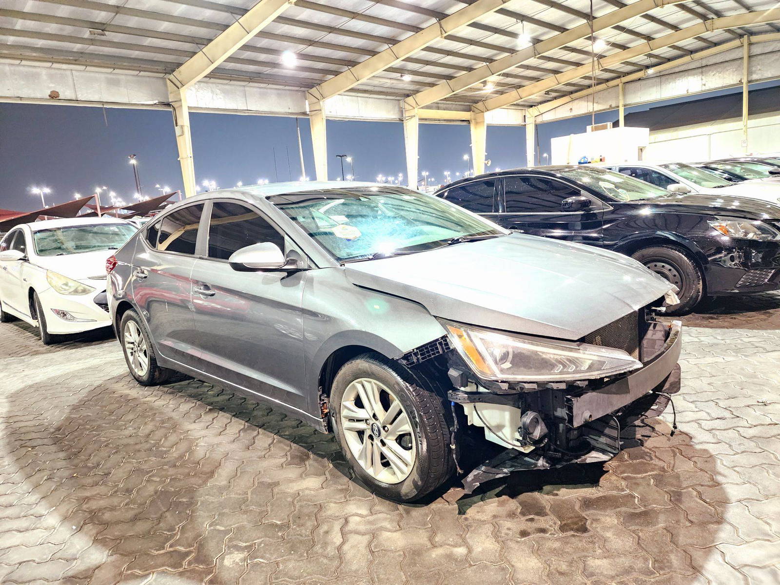 2019 HYUNDAI ELANTRA — 103209 Miles — Lot FXKU743001 — Souq - Marhaba Auctions Used Cars - Image 4