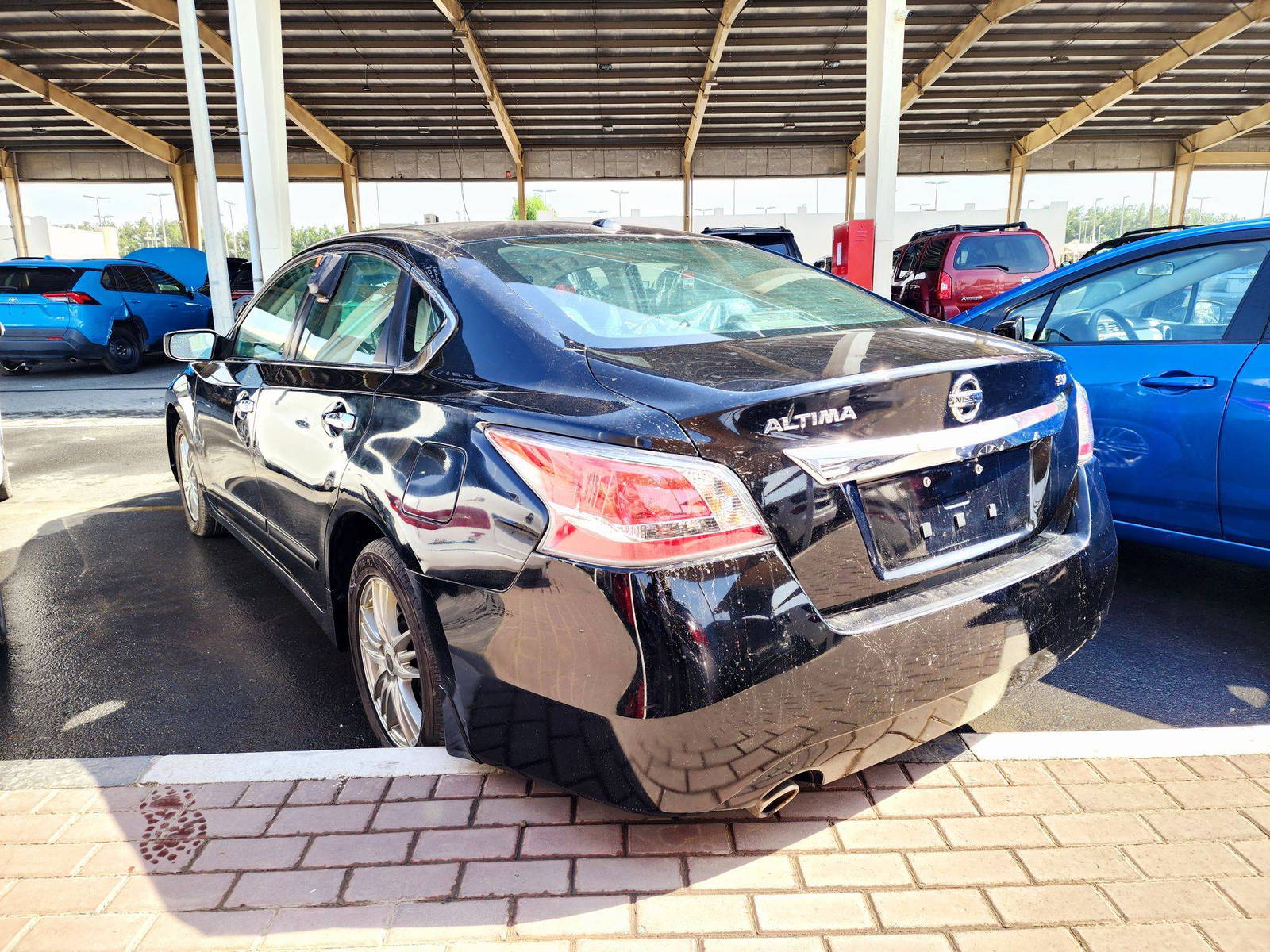 2015 NISSAN ALTIMA — 158969 Miles — Lot C157950 — Souq - Marhaba Auctions Used Cars - Image 4
