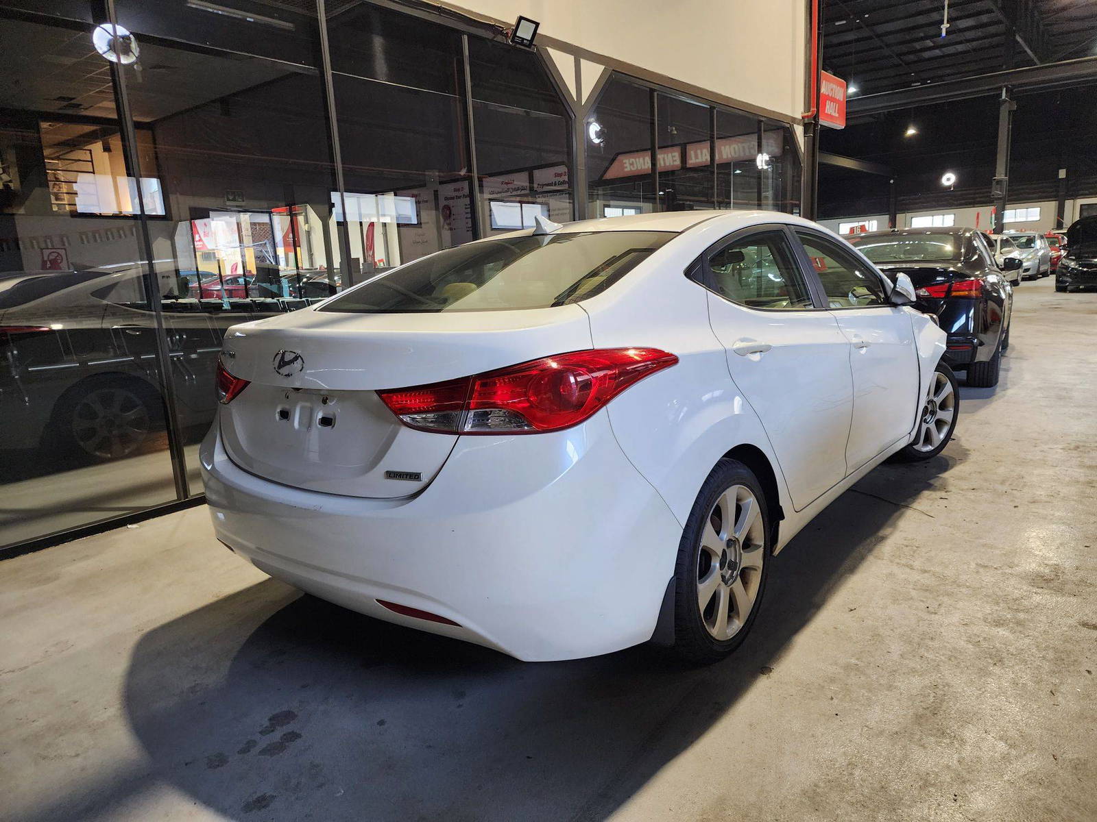 2013 HYUNDAI ELANTRA — 197743 Miles — Lot 82132014 — Al Quoz - Marhaba Auctions Used Cars - Image 5