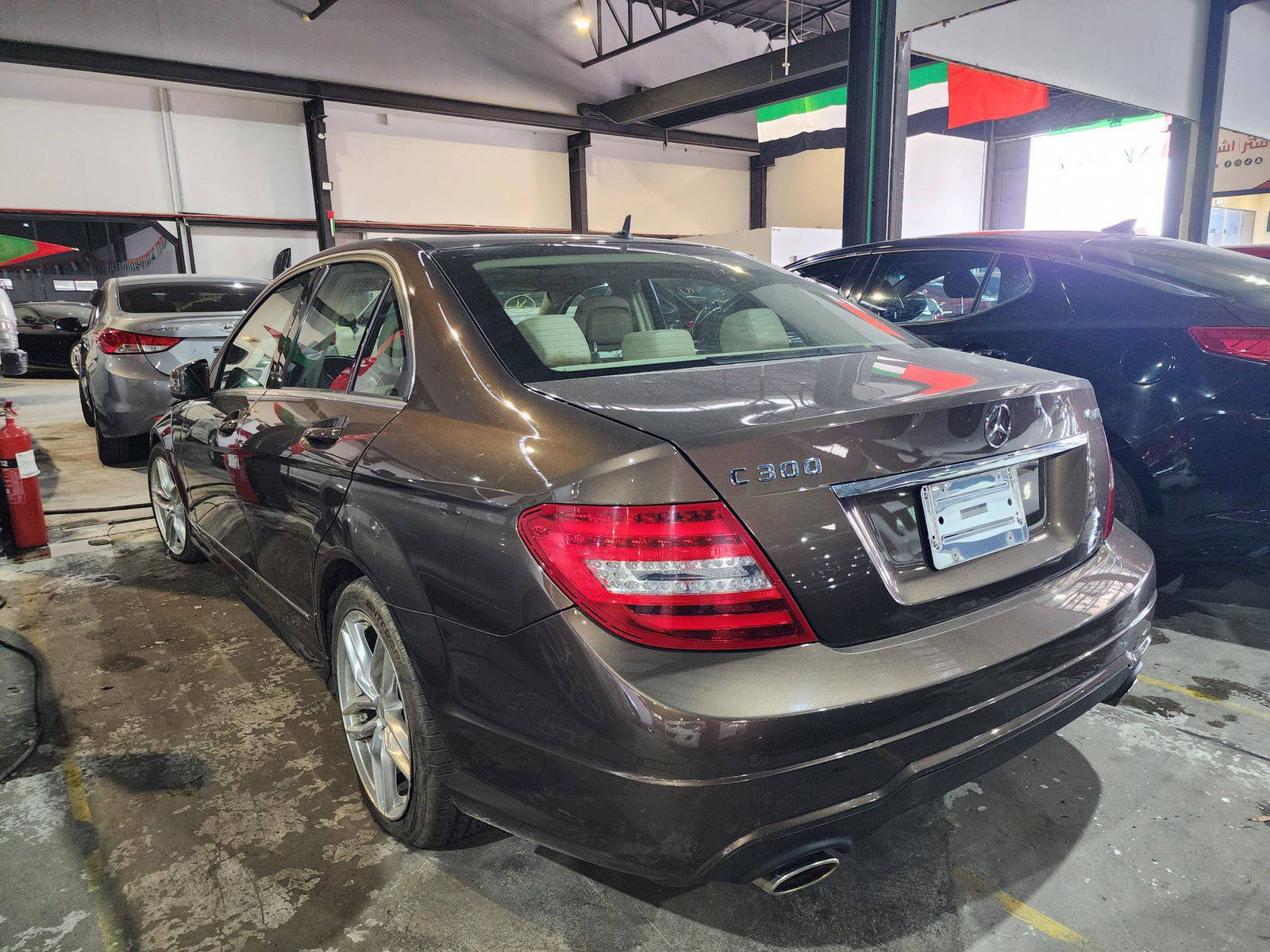 2013 MERCEDES BENZ C300 — 165903 KM — Lot 87605385 — Al Quoz - Marhaba Auctions Used Cars - Image 6