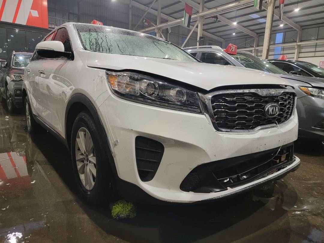 2019 KIA SORENTO — 77557 Miles — Lot 5KG563456 — Souq - Marhaba Auctions Used Cars - Image 4