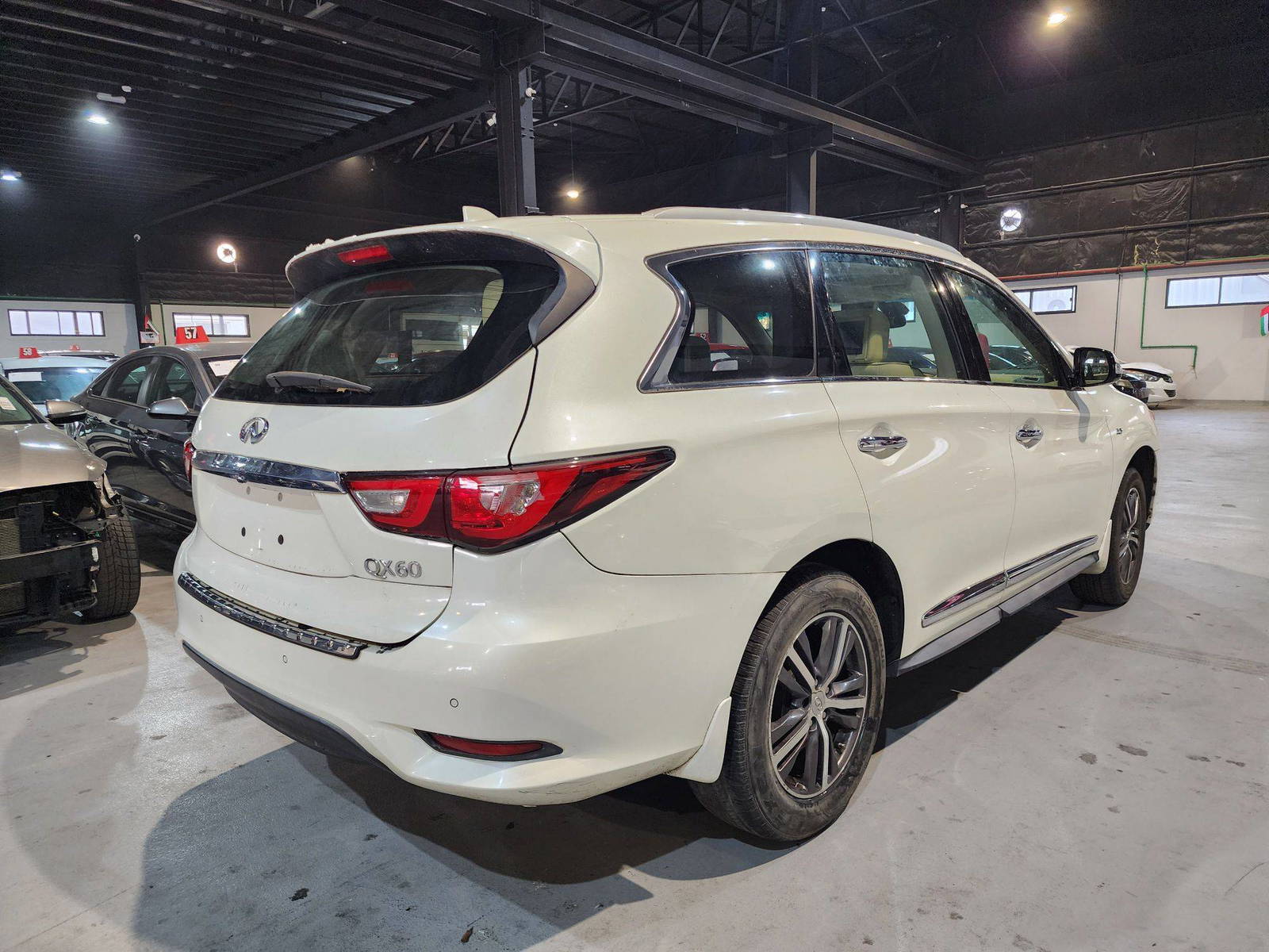 2017 INFINITI QX60 — 77541 Miles — Lot 40198731 — Al Quoz - Marhaba Auctions Used Cars - Image 5