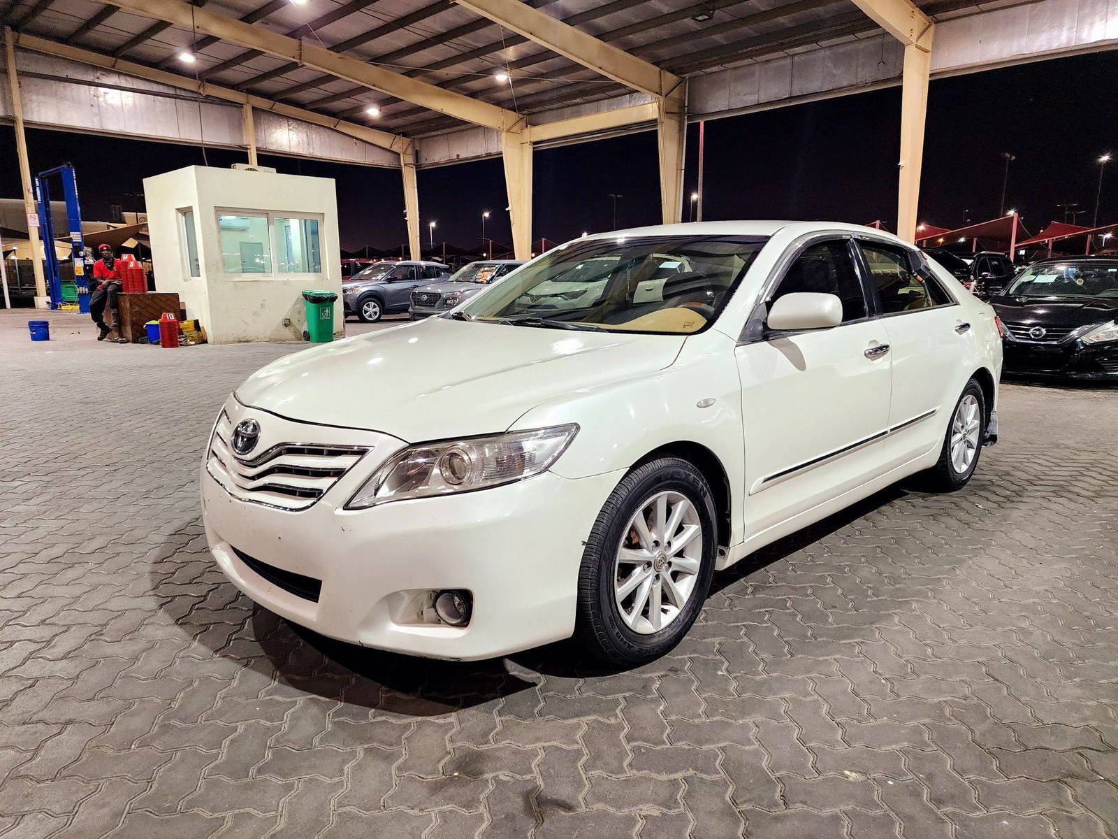 2011 TOYOTA CAMRY — 255936 KM — Lot 8BX663634 — Souq - Marhaba Auctions Used Cars - Image 5
